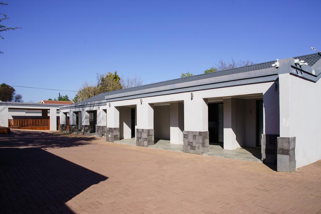 Villa Gracia Guesthouse Klerksdorp Exteriér fotografie